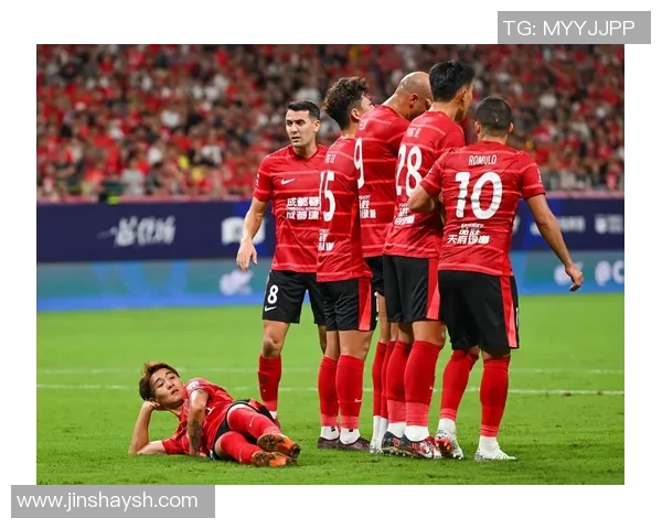 成都足球队比赛经验深度对比分析揭示球队成长与挑战 成都足球队比赛经验深度对比分析揭示球队成长与挑战